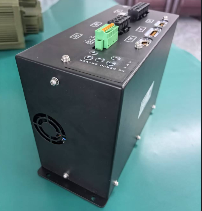 JGASD 2.8kW AC 普军级伺服驱动器