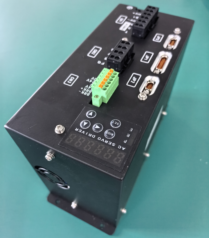 JGASD 2.8kW AC 普军级伺服驱动器